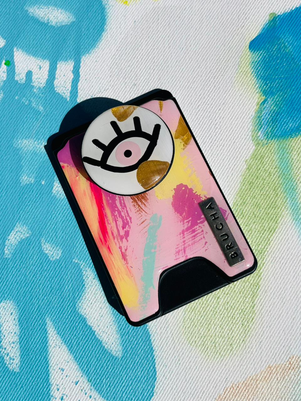 Cartera MagSafe con phone holder incluido handpainted - I See You Rosa