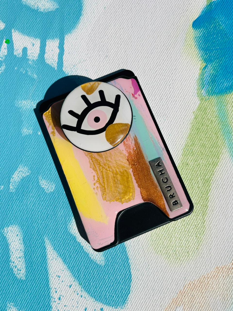 Cartera MagSafe con phone holder incluido handpainted - I See You Rosa