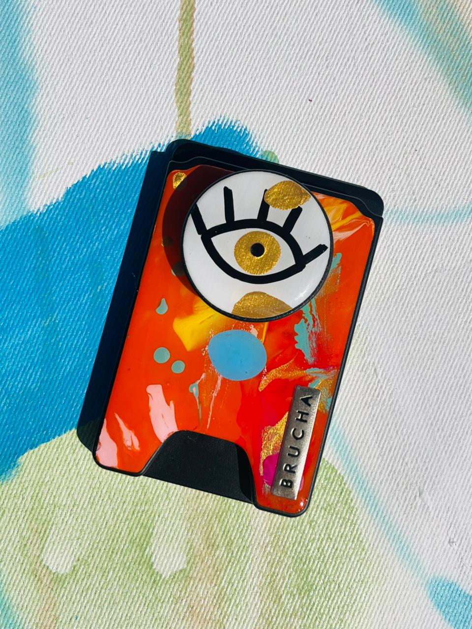 Cartera MagSafe con phone holder incluido handpainted - I See You Dorado