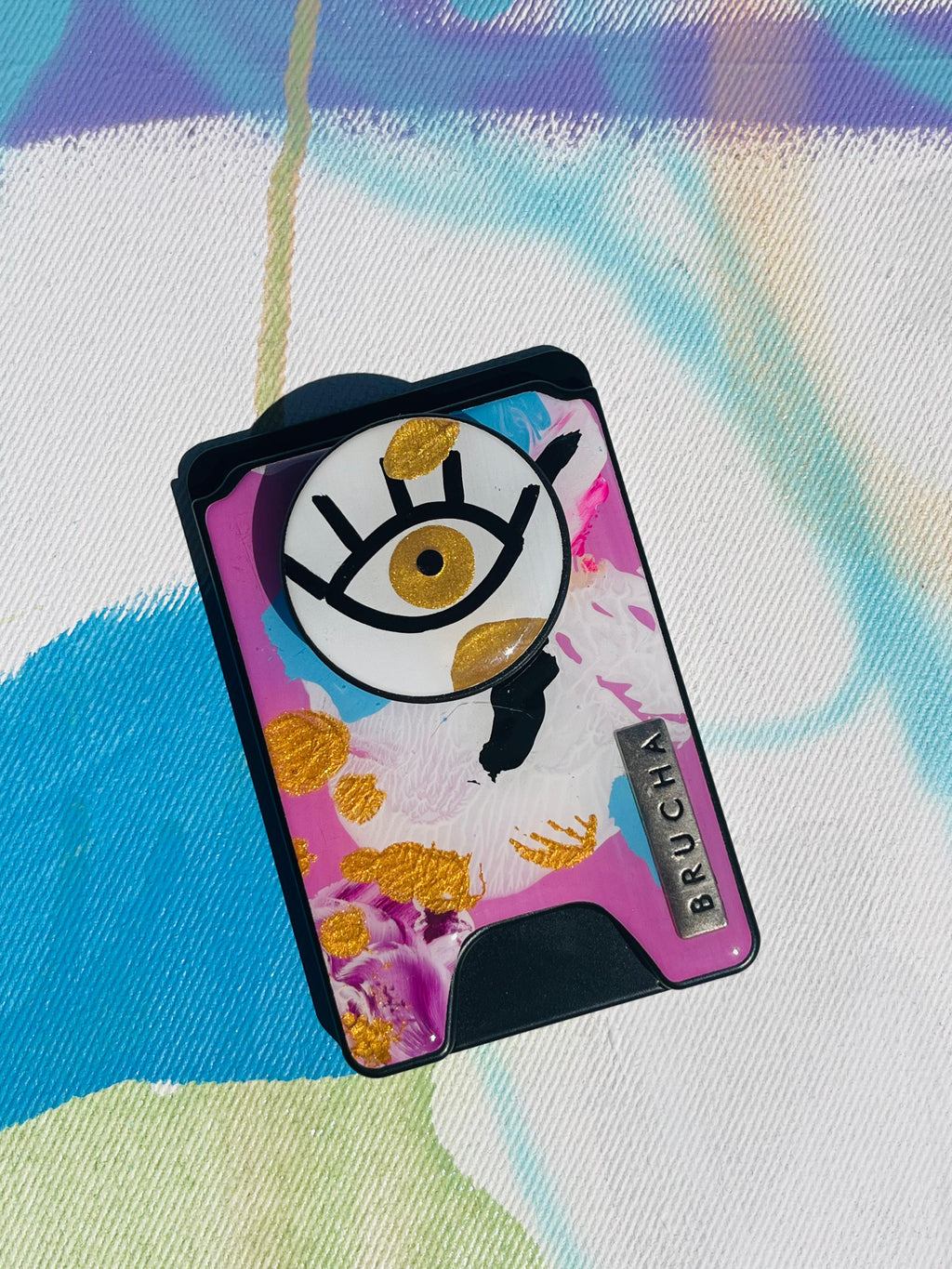 Cartera MagSafe con phone holder incluido handpainted - I See You Dorado