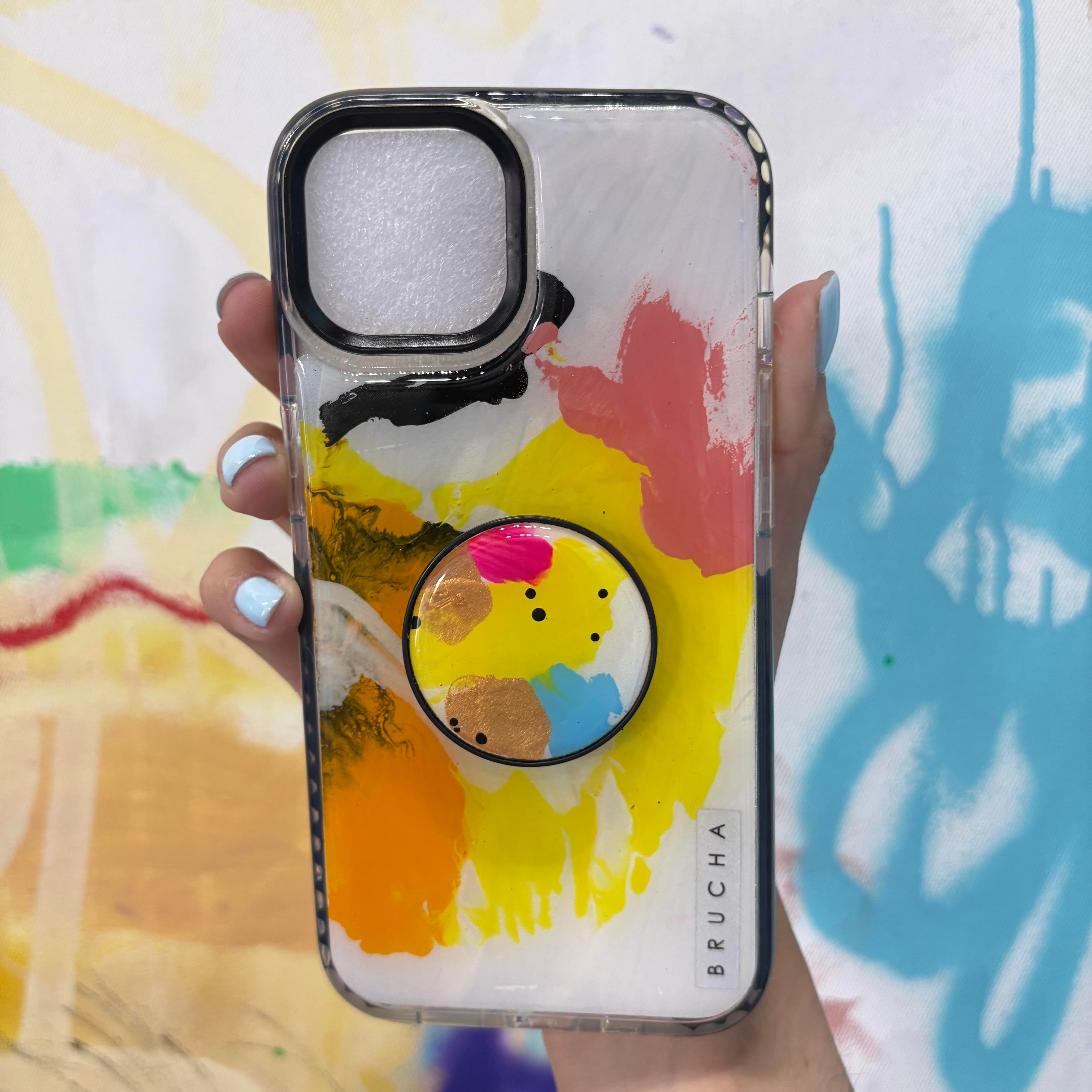 Set de funda ultra protectora, holder match y mica vidrio templado, pintada a mano con brillos Edición Limitada para iPhone 13 - Anne