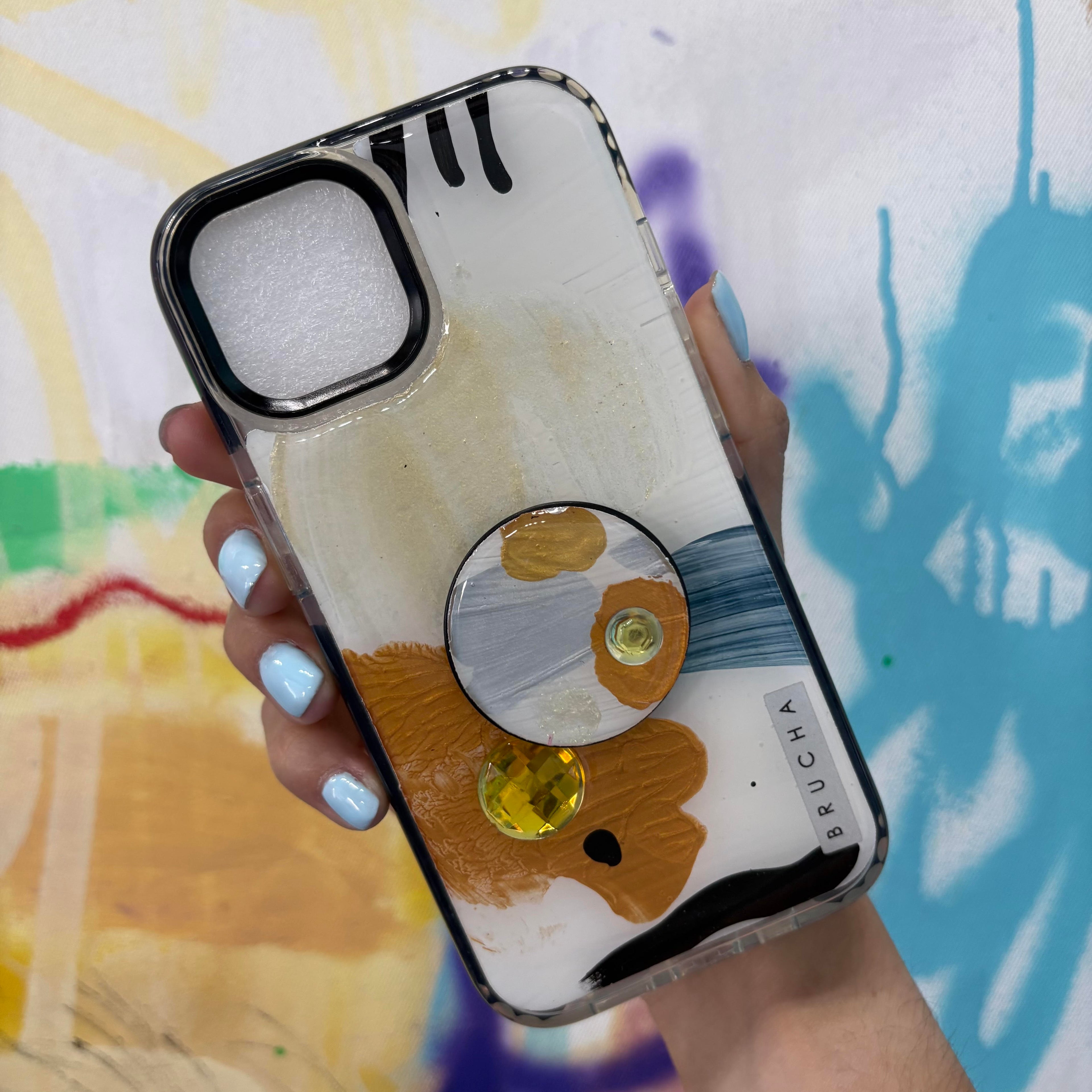 Set de funda ultra protectora, holder match y mica vidrio templado, pintada a mano con brillos Edición Limitada para iPhone 13 - Alexia