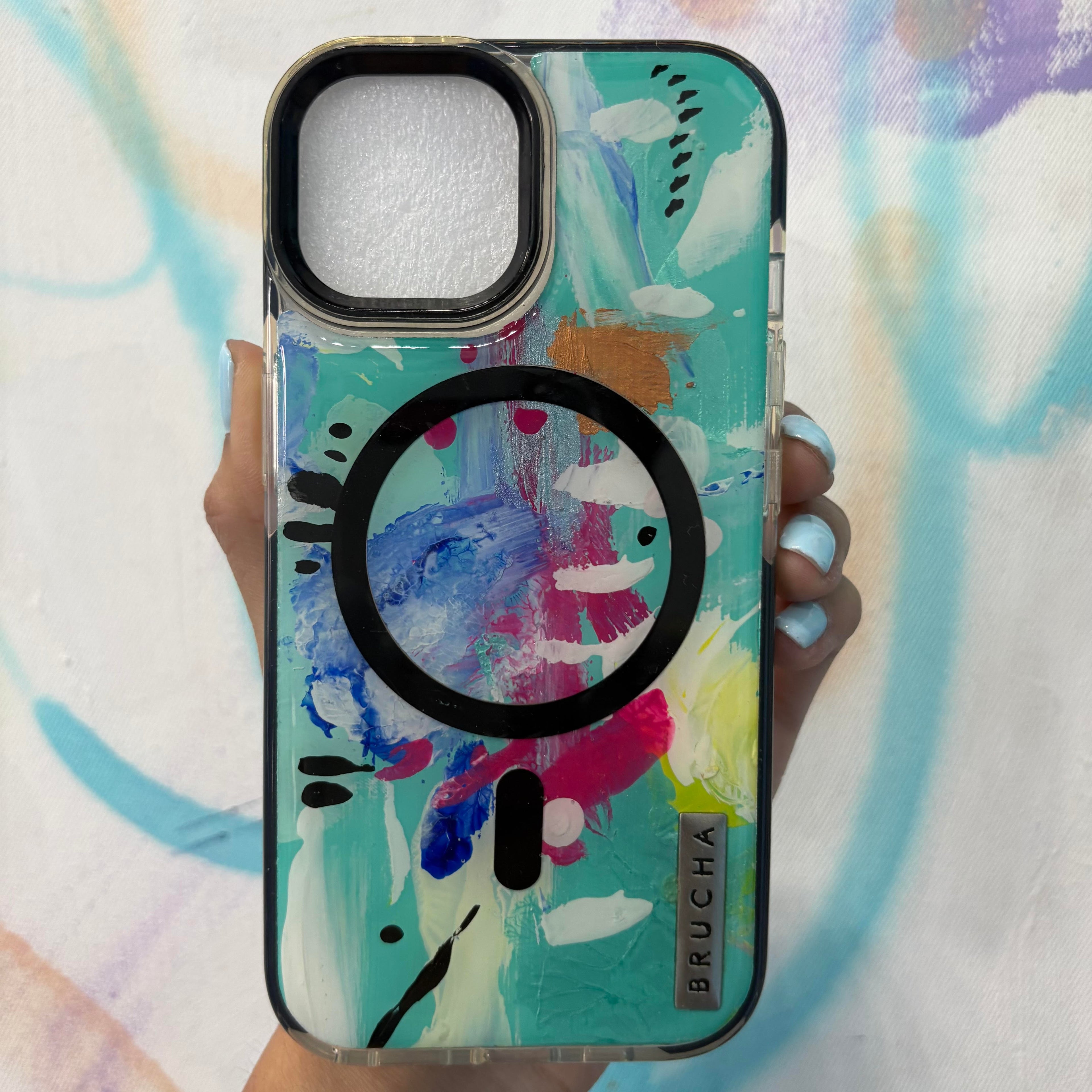 Funda Magsafe ultra protectora pintada a mano para iPhone 15  - Honey